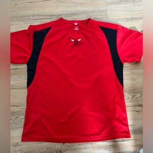 Men’s bulls shirt